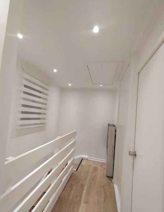 Apartamento Impeccable 2-Bed House Londres Exterior foto